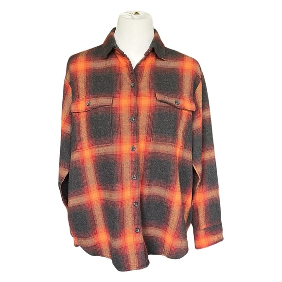 Old Navy Evermore Taylor Swift Long Sleeve Plaid Flannel Boyfriend Tunic Shirt - Picture 2 of 9